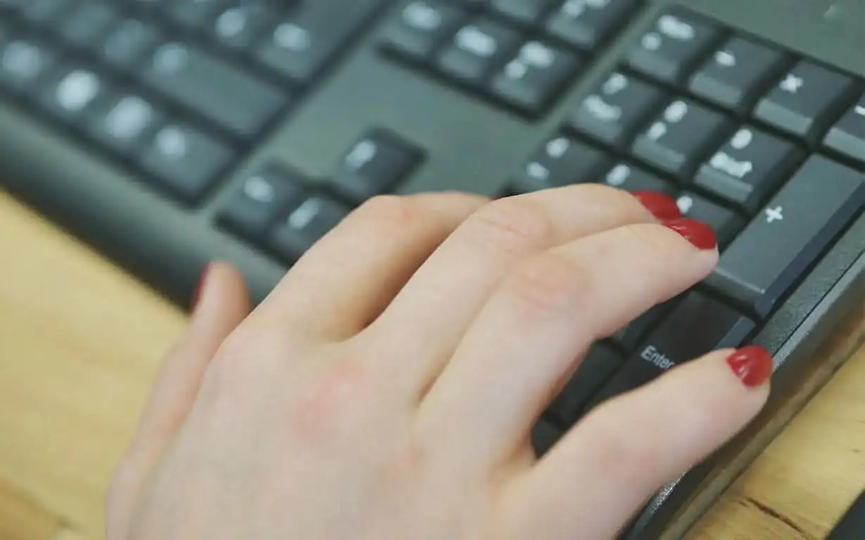 Umfassende Tests und Qualitätskontrolle für fehlerfreie, performante Webseiten – professionelle Umsetzung mit Fokus auf Benutzerfreundlichkeit und Funktion.